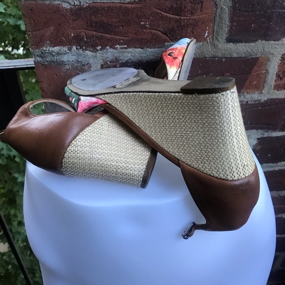 Unisa Brown Floral Wedge Sandals Size 8.5M - Picture 6 of 6